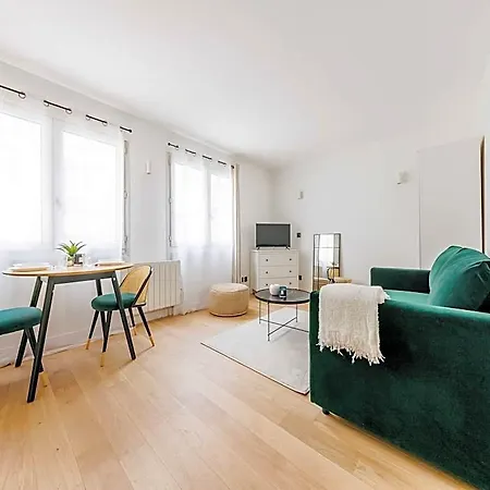 Comfortable For 2 People - Puteaux 2* Párizs