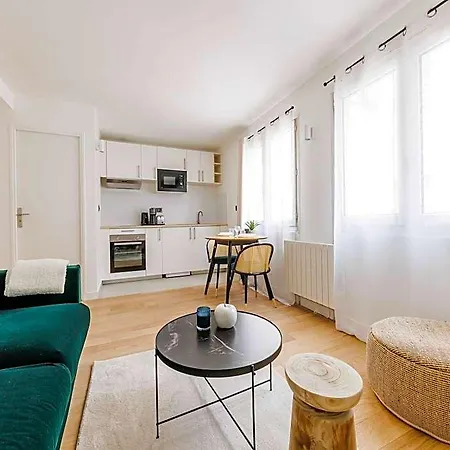 Comfortable For 2 People - Puteaux 2*