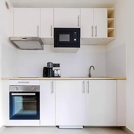 Ξενοδοχείο Comfortable For 2 People - Puteaux 2*